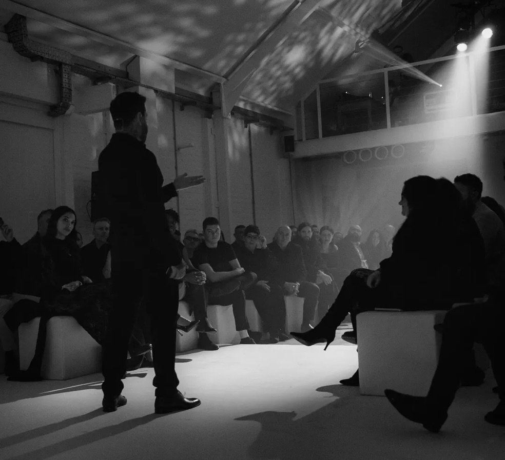 Looking back at the recent @aaronterencehughes ‘Infinite Darkness’ event, held at fivefourstudios to unveil their new line of perfumes - featuring a minimalist catwalk-style presentation in Studio One, product sampling in Studio Two & bespoke fragrance-inspired cocktails in The Bar 🖤

@chameleon.agency 

#fivefourstudios